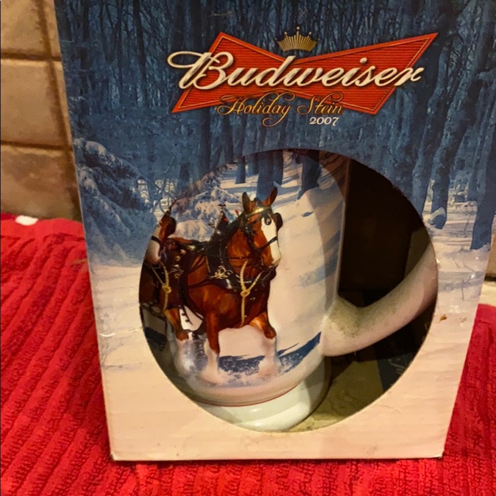 Budweiser Holiday Stain 2007 Beer Mug. Collects